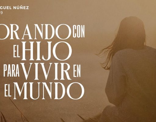 Orando con el Hijo para vivir en el mundo